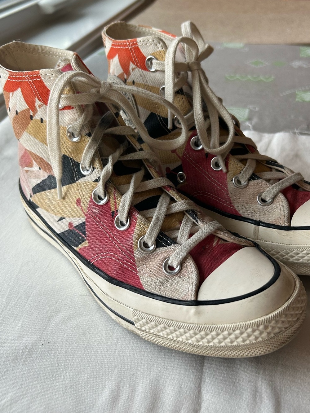 Converse high tops floral women’s 7